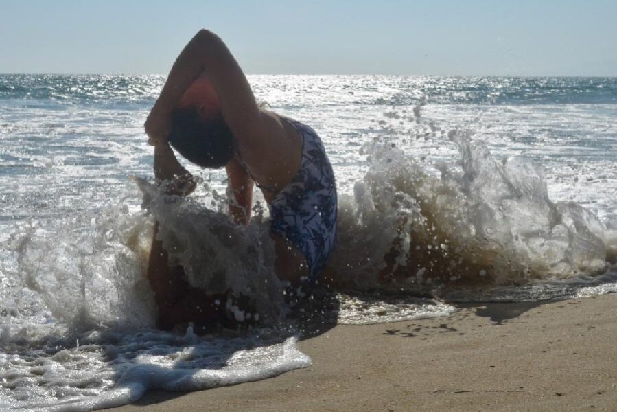 Claudia Faria - Yoga na Praia