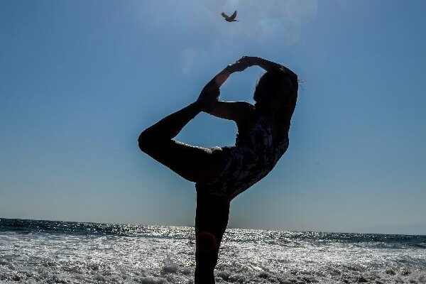 22mitos-sobre-yoga-600×400 Claudia Faria - Mitos sobre Yoga